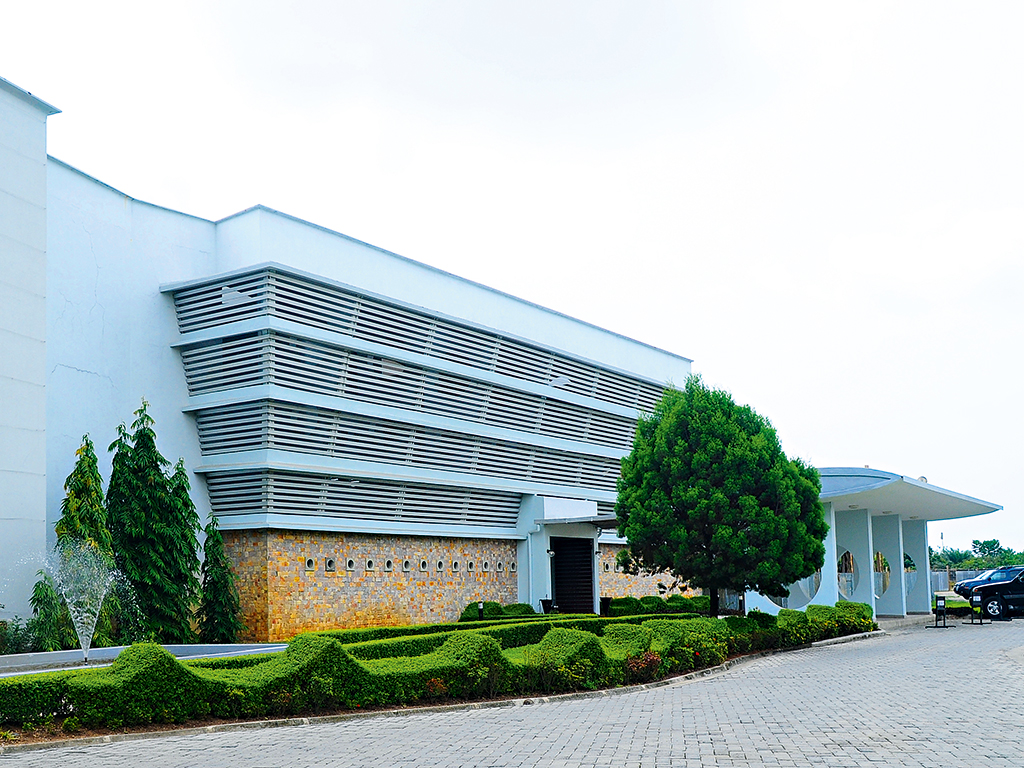 Entrance to the Lagos Business School campus